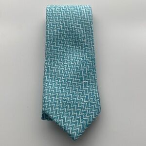 Michael Kors 100% Silk Chevron Pattern Men’s Tie